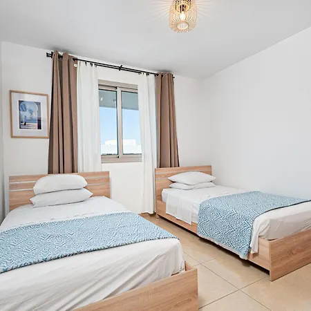 Spitaki 2 Bdr Apartment With Pool And Close Proximity To Beach Paralimni Exterior photo