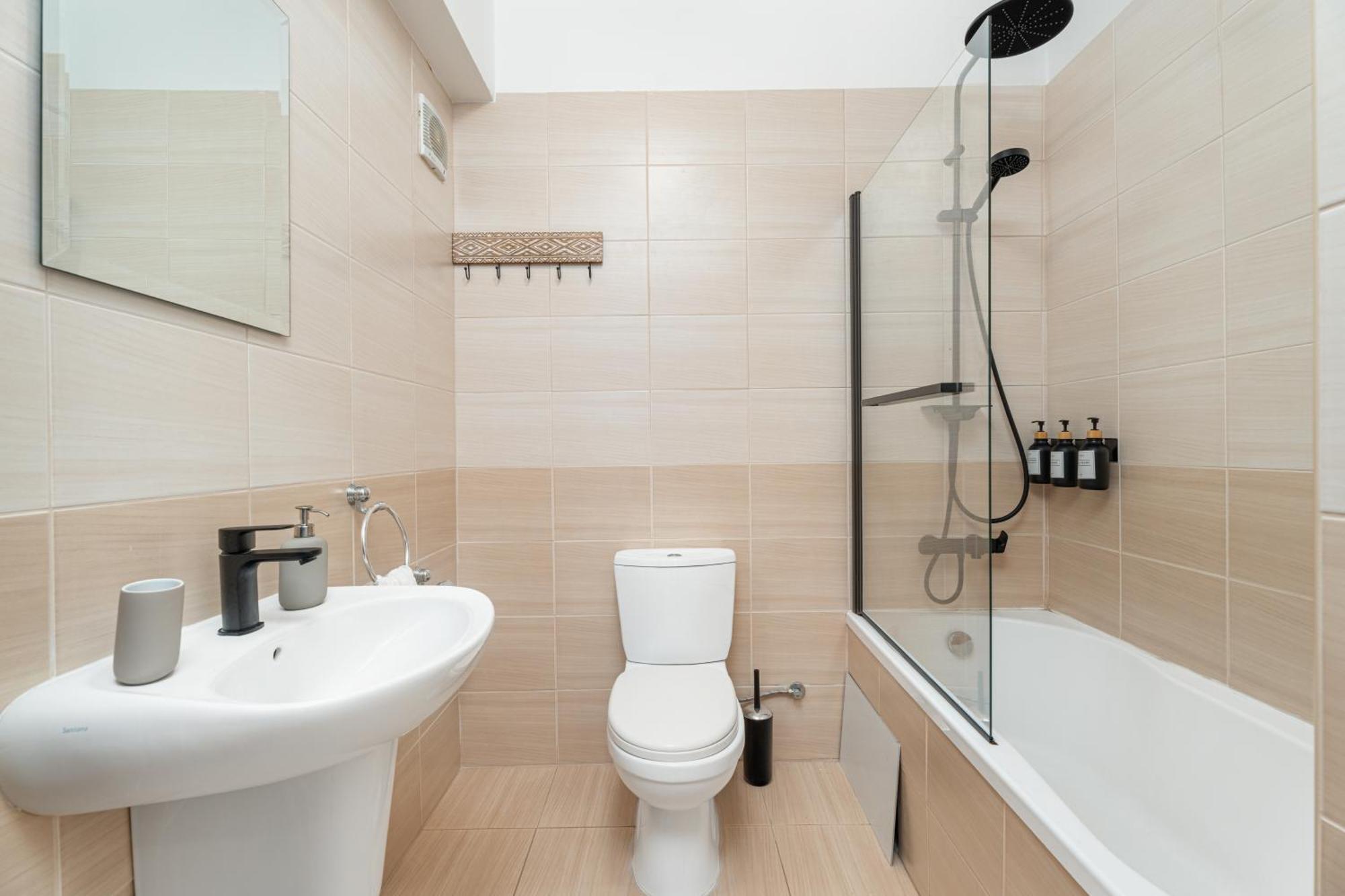 Apartment Spitaki 2 Bdr With Pool And Close Proximity To
